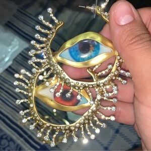 GAZE HOOP GOLD EYES EARRINGS